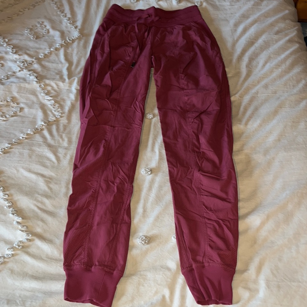Lululemon Dance Studio jogger. Size 2. Unique color!